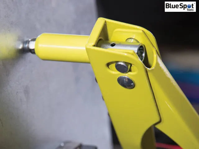BLUE SPOT HAND RIVET GUN+60 RIVETS