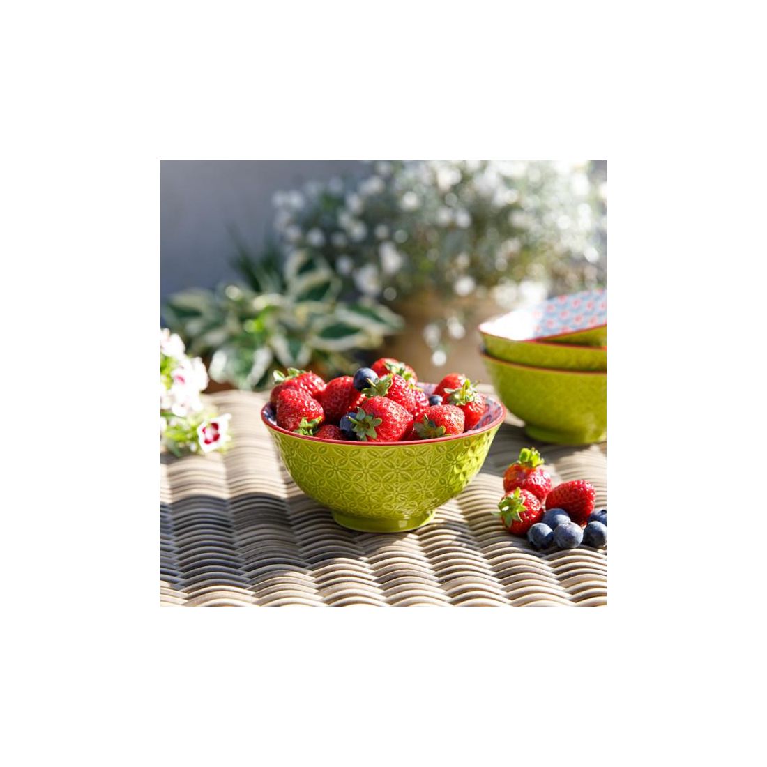 BRIGHT GREEN GEOMETRIC PRINT CERAMIC BOWL 16CM