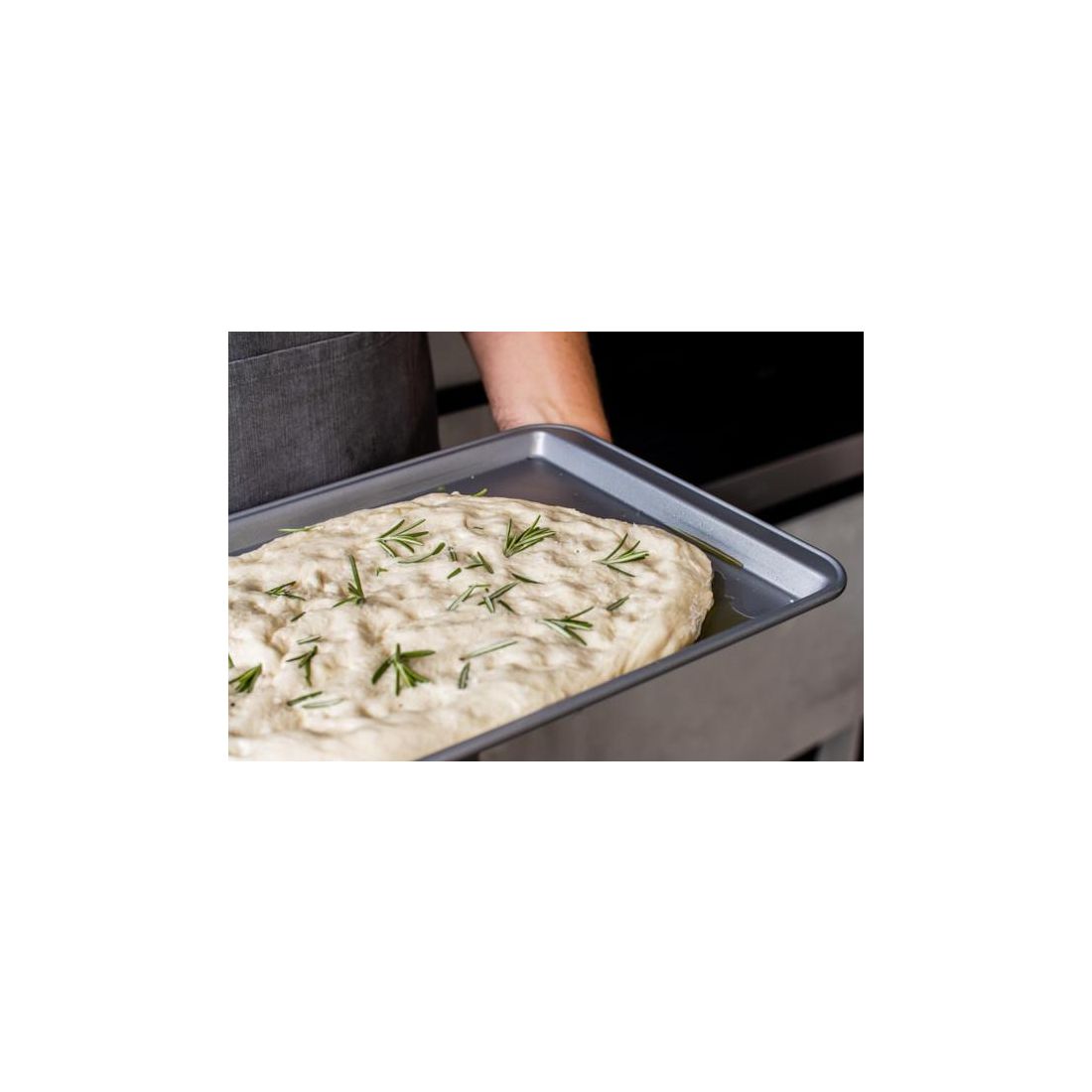 NON-STICK OVEN TRAY 43CM X 28CM
