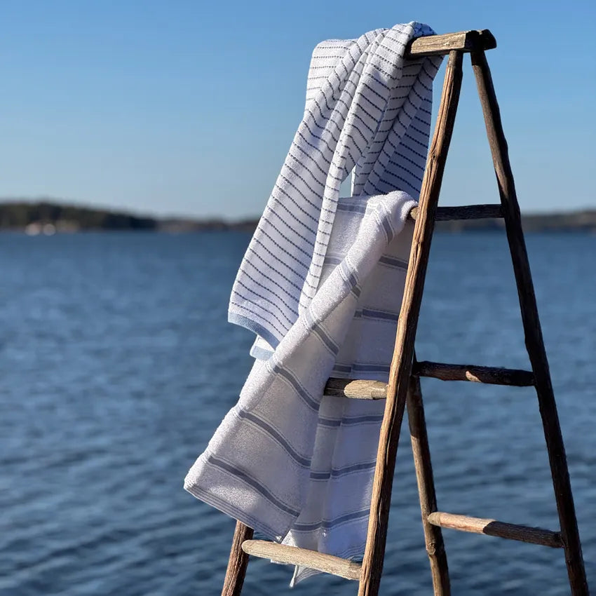 TOWELS 70 X 30 CM BLUE /WHITE BATH