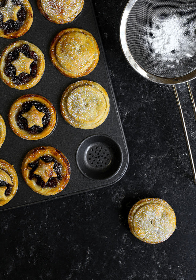 MASTERCLASS NON-STICK 12 HOLE SHALLOW PAN