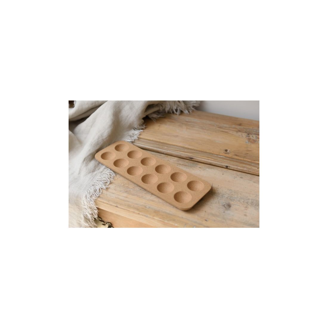 CORK EGG HOLDER 30CM X 10CM