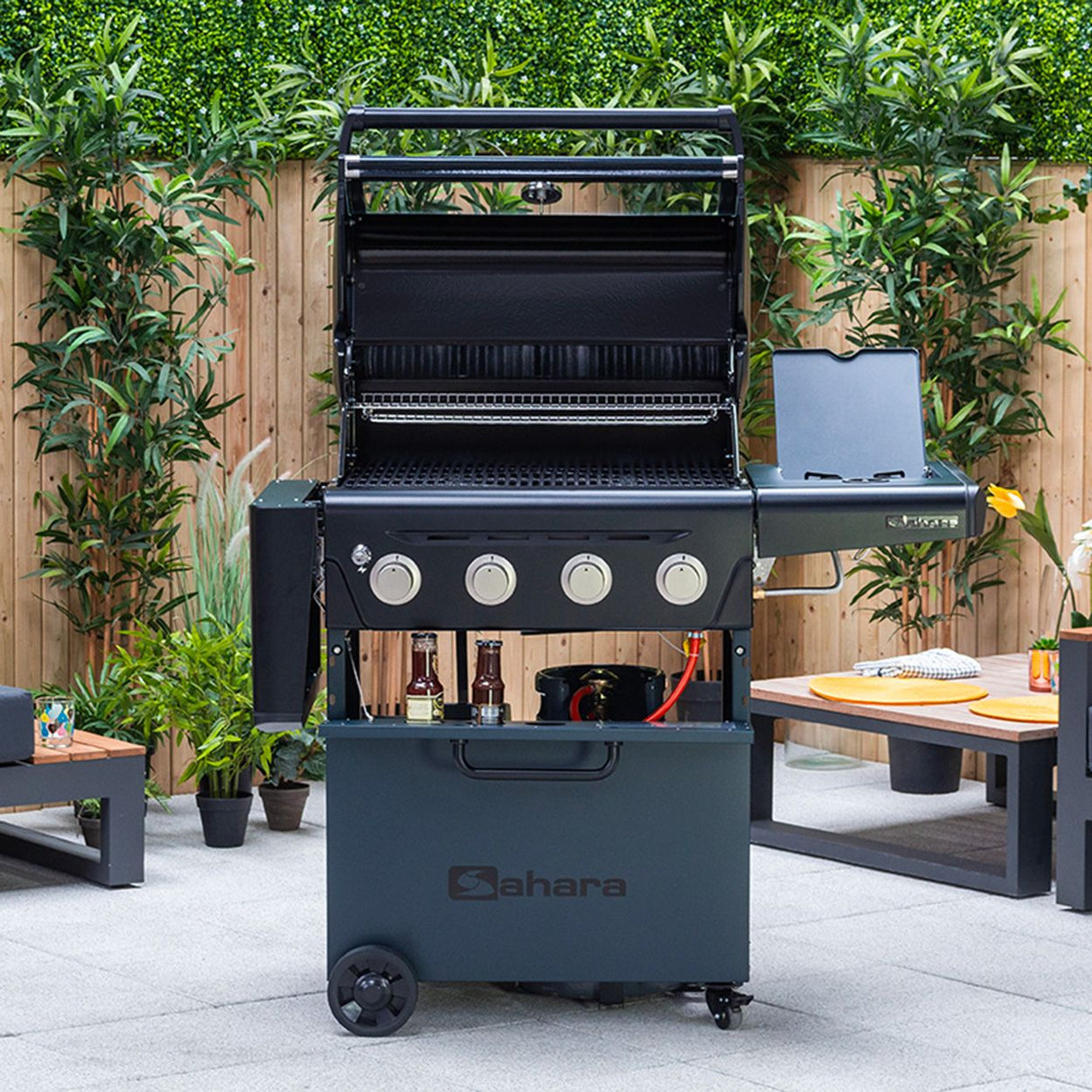 SAHARA X450 4 BURNER GAS BARBEQUE
