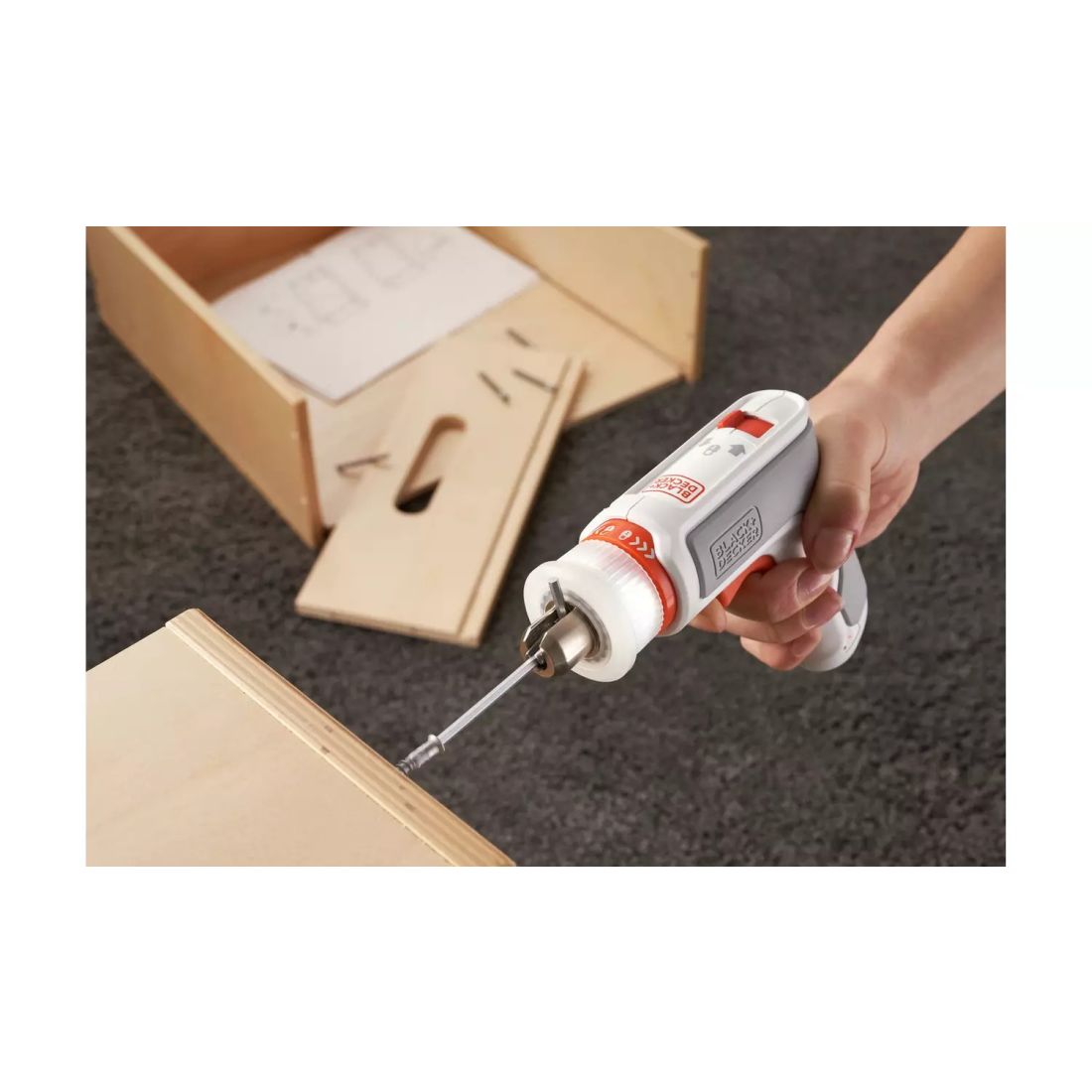 BLACK & DECKER FURNITURE ASSEMBLY TOOL 3.6V