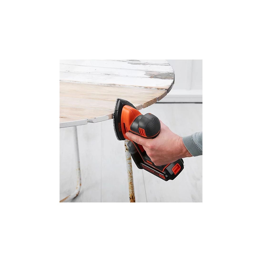 BLACK & DECKER 18V 1.5 LI-ION CORDLESS DETAIL SANDER
