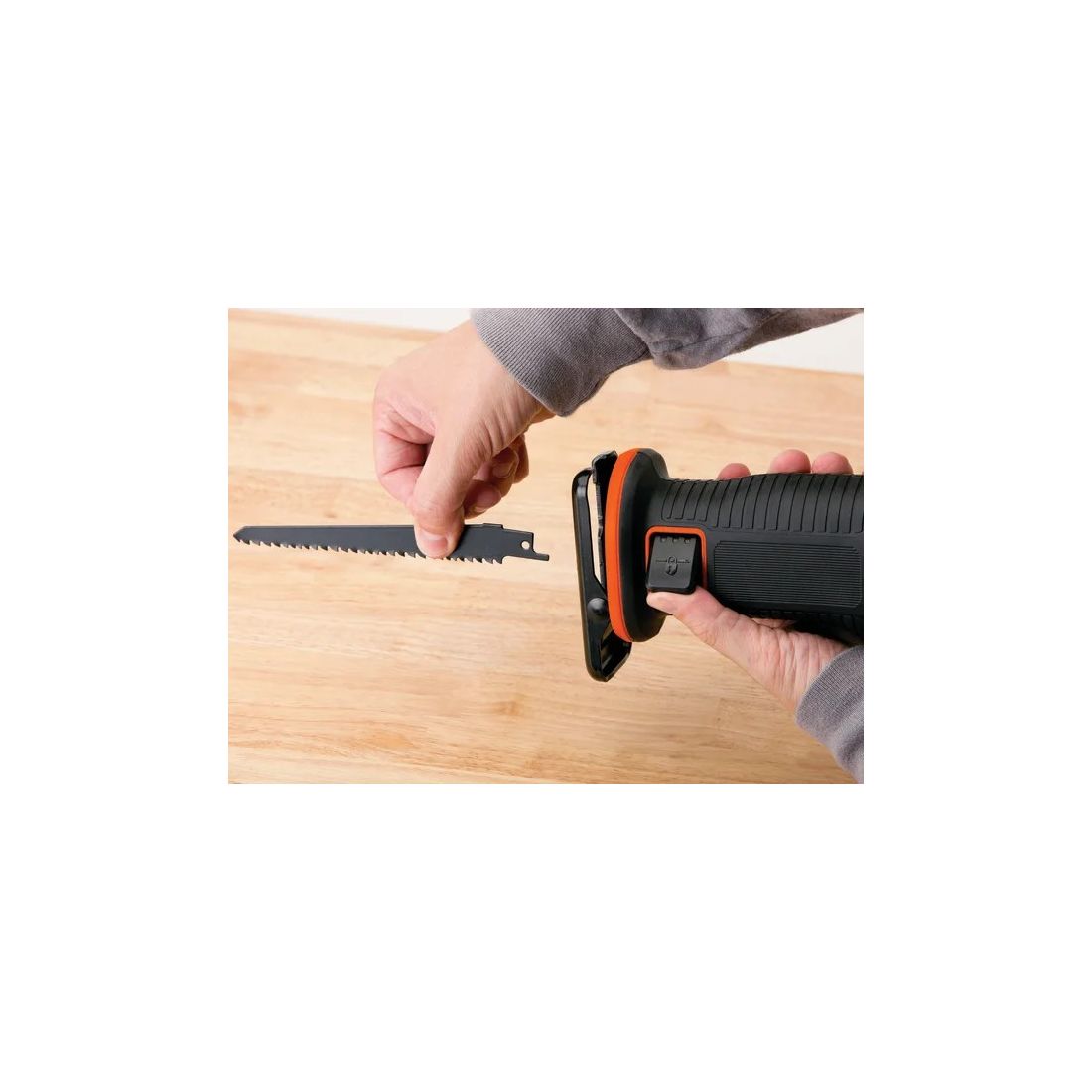 BLACK & DECKER RECIPROCATING SAW 18V 1 x 1.5AH LI-ION