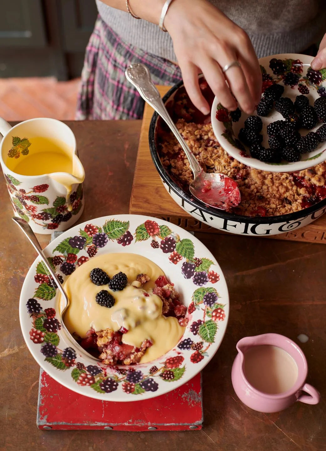 PLATE  DESSERT /BRIDGEWATER BLACKBERRY DESIGN