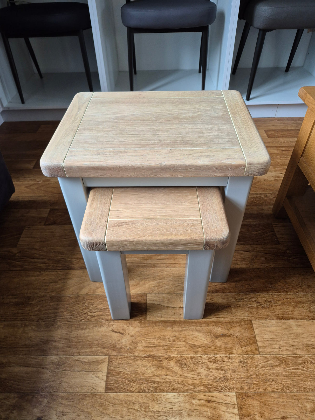 Nest of tables grey and oak