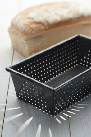 Picture of CRUSTY BAKE LOAF PAN 21 CM X 11 CM