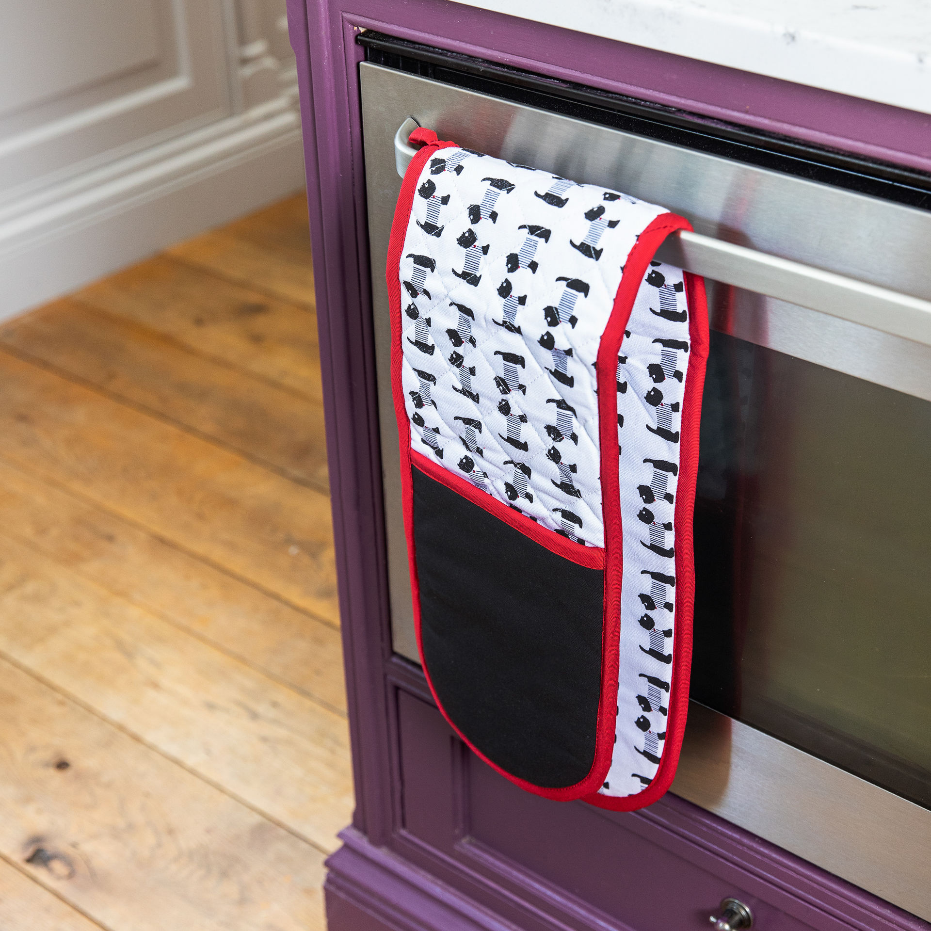 Picture of WESTIE DOLUBLE OVEN GLOVE